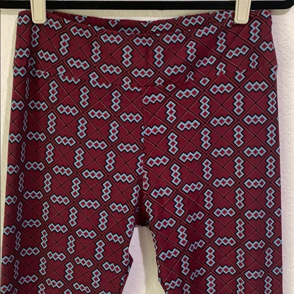 NWT Tall and Curvy LuLaRoe Leggings - Picture 2 of 4